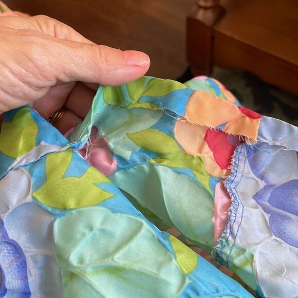 Vtg 60s/70s Stella Fagin flower power thin quilted polyester zip up robe - Picture 10 of 10